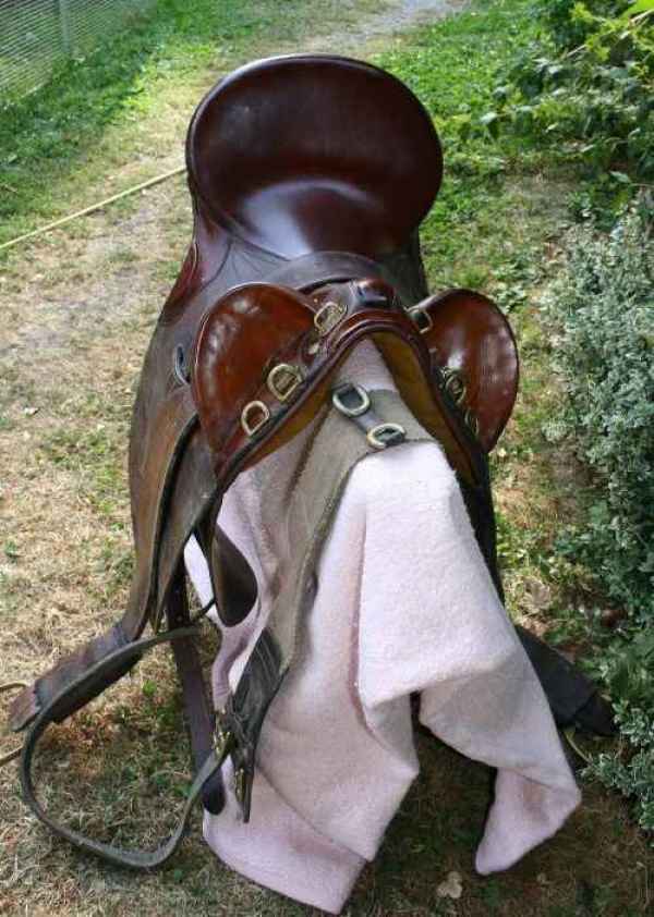 australischer_stocksattel_stock1.jpg